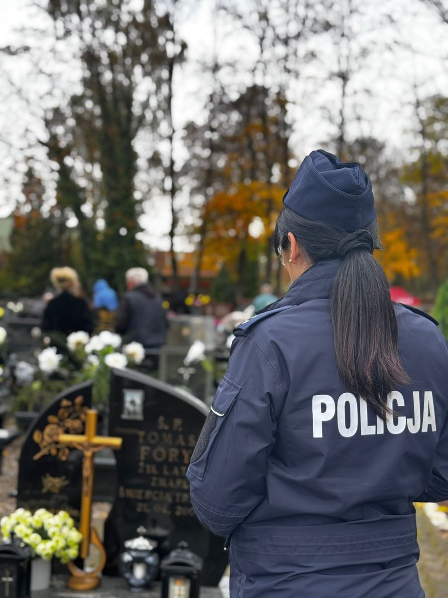 Policjanci oddali hołd
