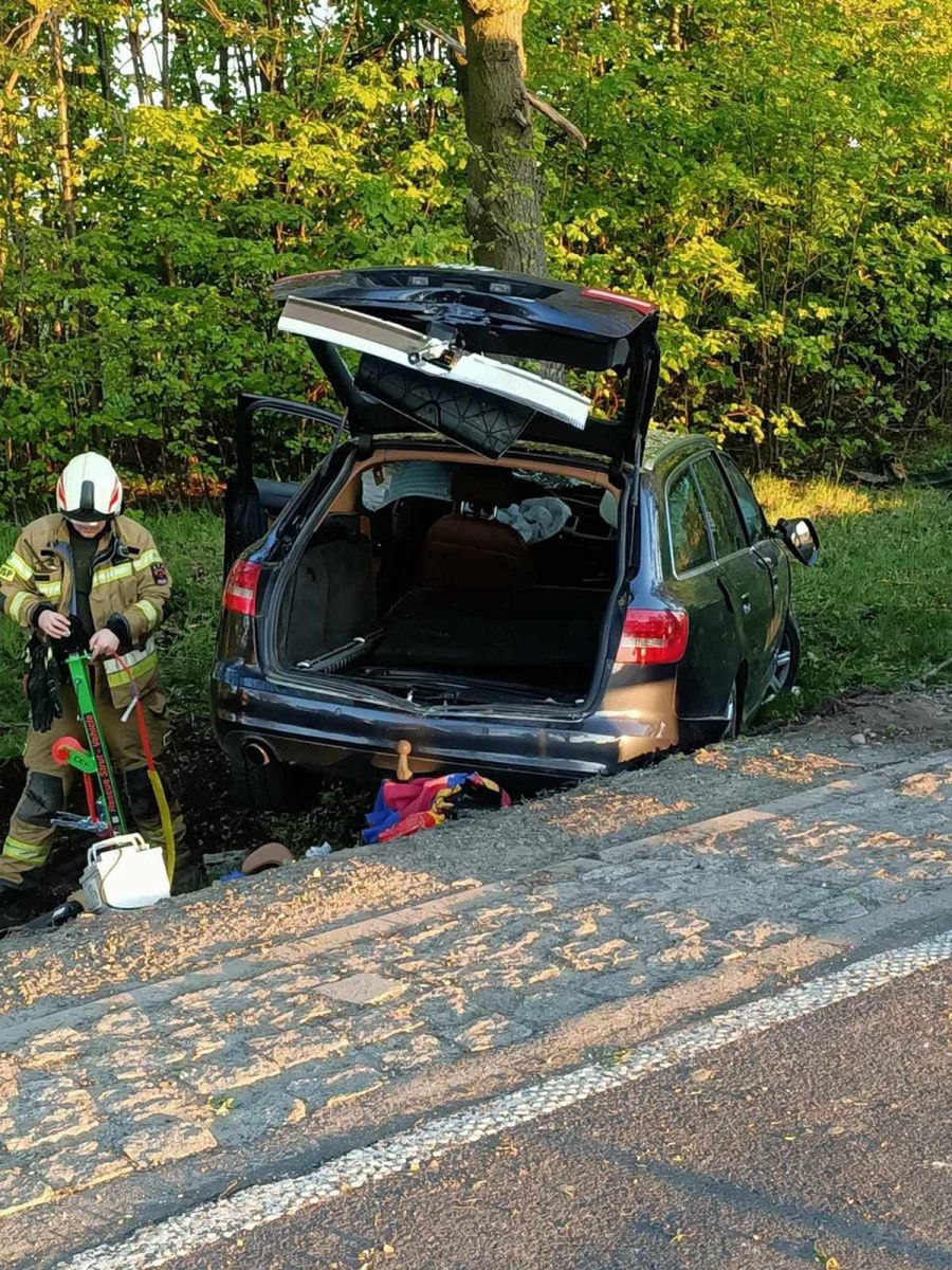 PILNE: Poważny wypadek w Świerczynku - blokada drogi! [ZDJĘCIA]