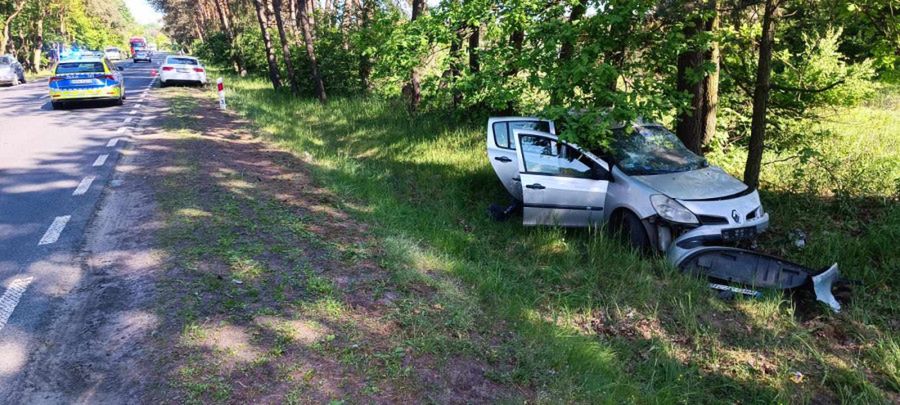 PILNE: Czołowe zderzenie w miejscowości Cieśle - droga całkowicie zablokowana!