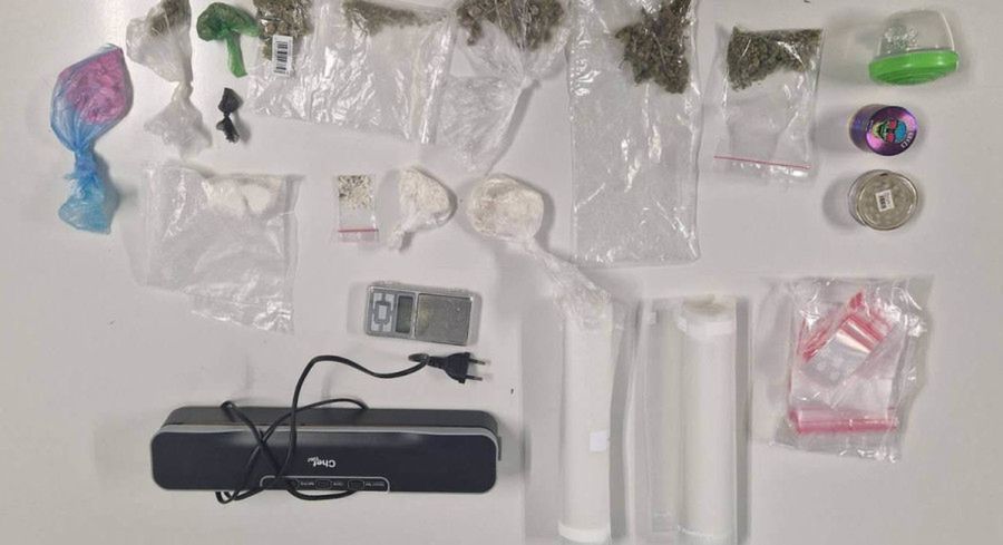 Zatrzymani na gorącym uczynku w trakcie handlu środkami odurzającymi