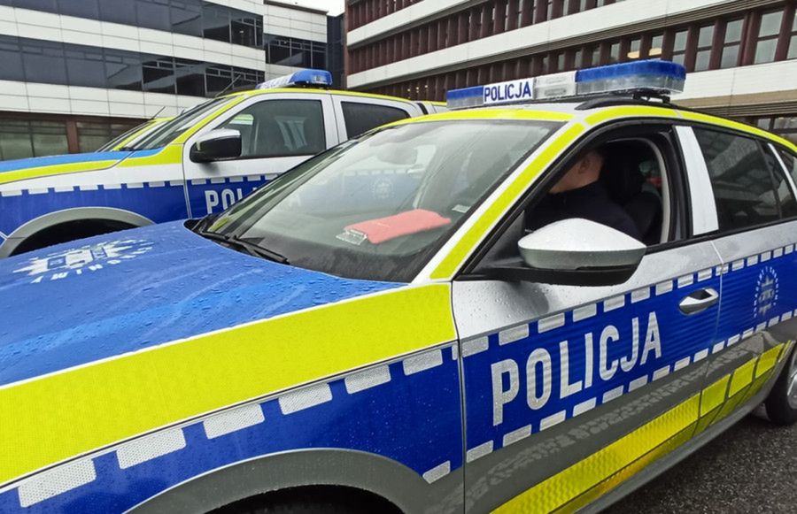 Policjanci takimi samochodami dogonią każdego pirata drogowego!