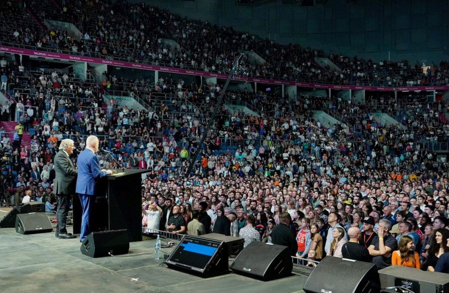 Franklin Graham i Samaritan's Purse dostarczyło pomoc o wartości 1 mld zł dl