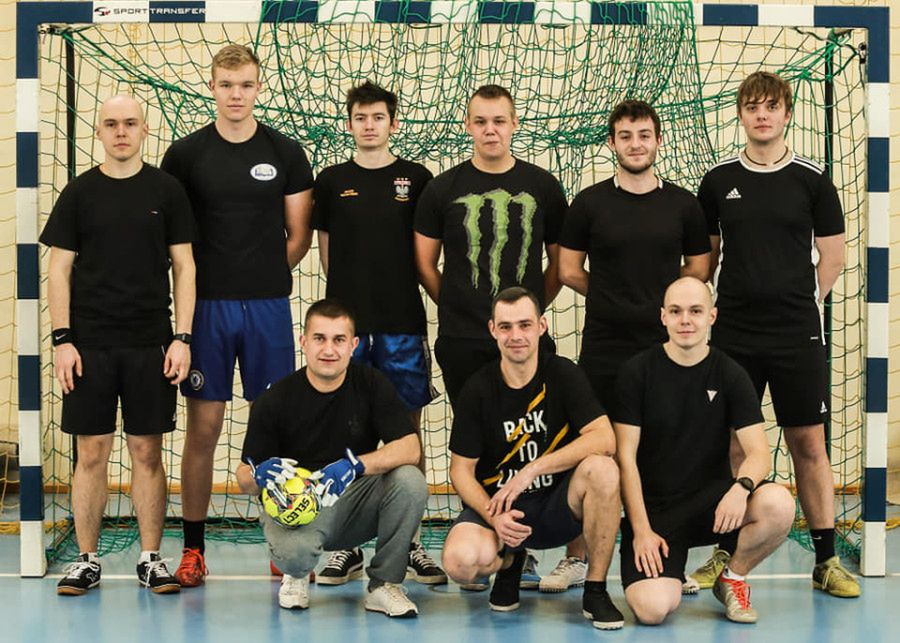 Druhowie Strażacy grali w piłkę dla Hani