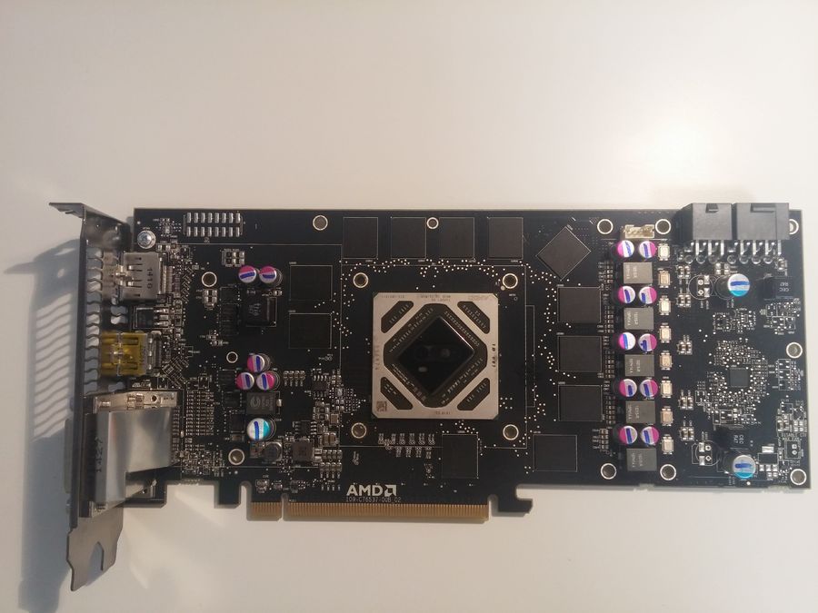 AMD Radeon R9 285X karta graficzna - próbka inżynieryjna