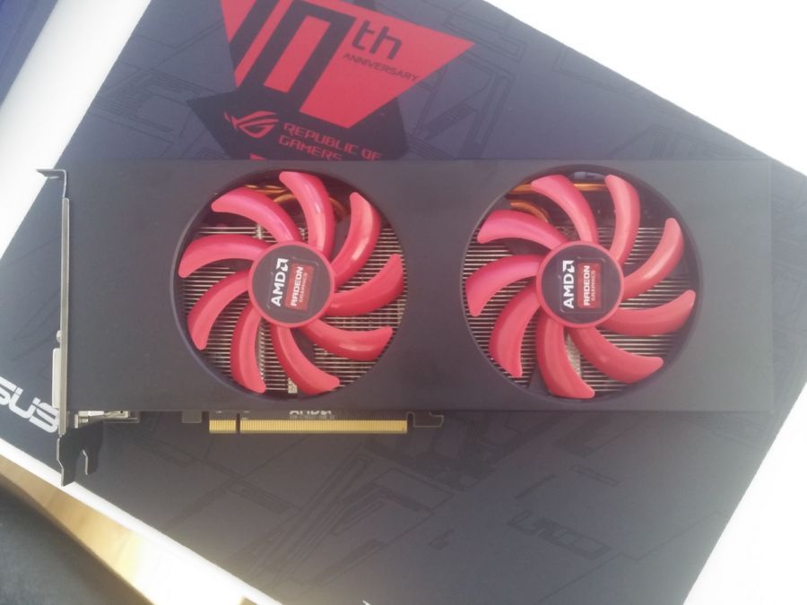 AMD Radeon R9 285X karta graficzna - próbka inżynieryjna