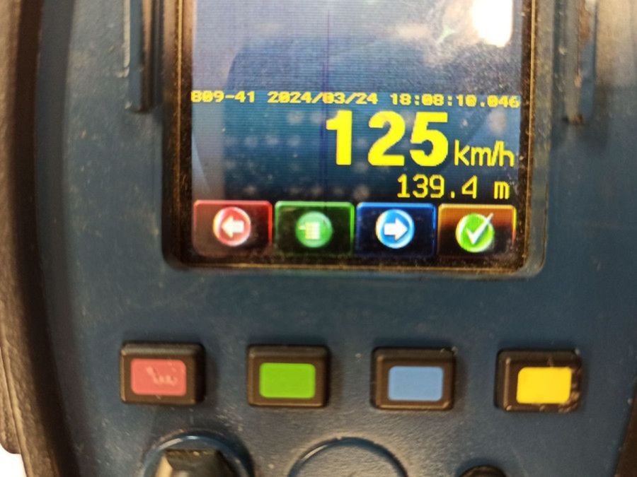 Pędził jak kowboj na dzikim zachodzie, ale to nie dziki zachód ani kowboj