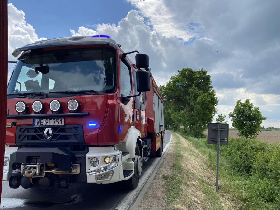 Kolejne dachowanie - mężczyzna zasłabł za kierownicą!
