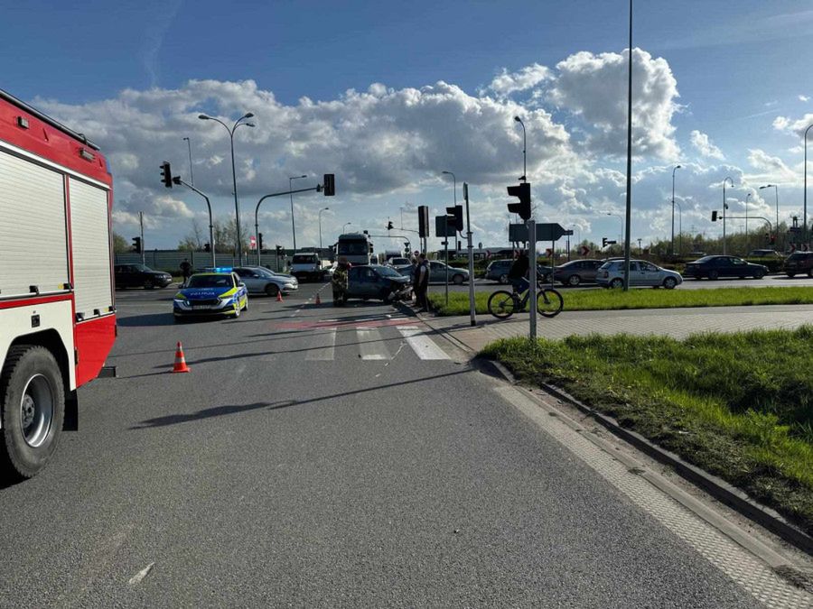 Dachowanie na rondzie dzwon - będą utrudnienia przez kilka godzin!