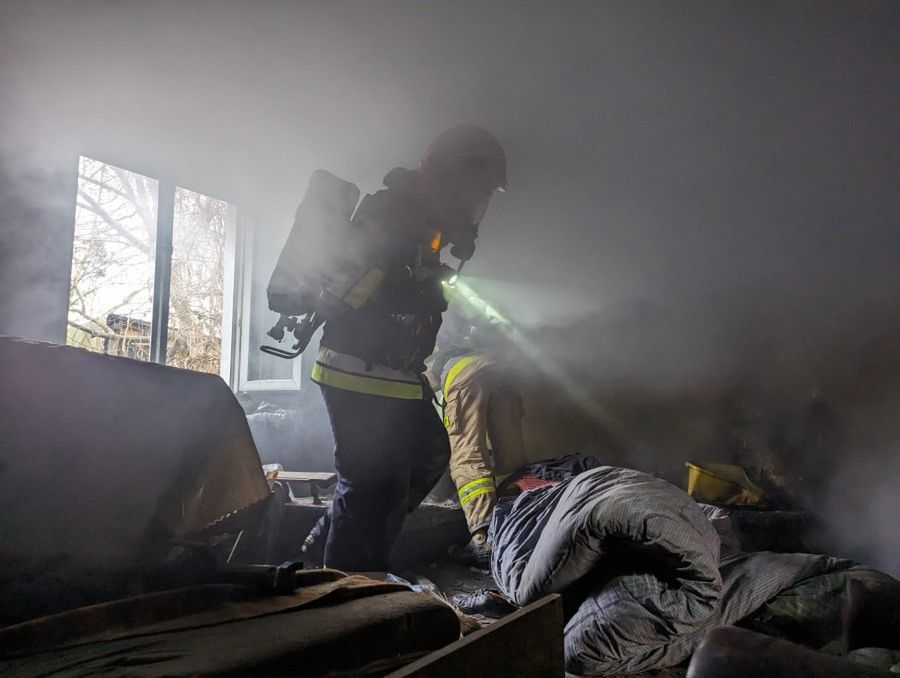 Sochaczew: kobieta zginęła w pożarze domu [ZDJĘCIA]