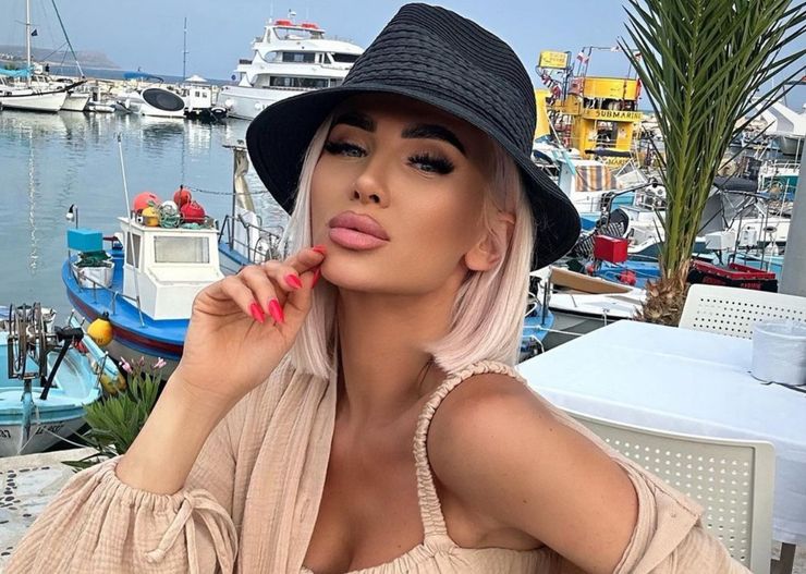 „Chcę taką torebkę”. Latem model w stylu Izabeli Macudzińskiej będziemy nosić wszystkie