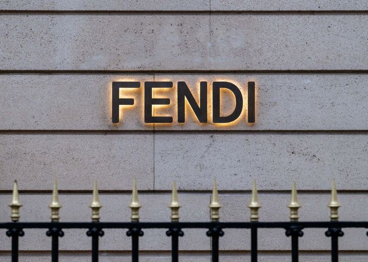 Co to jest Fendi? Poznaj lepiej jeden z najsłynniejszych domów mody na świecie