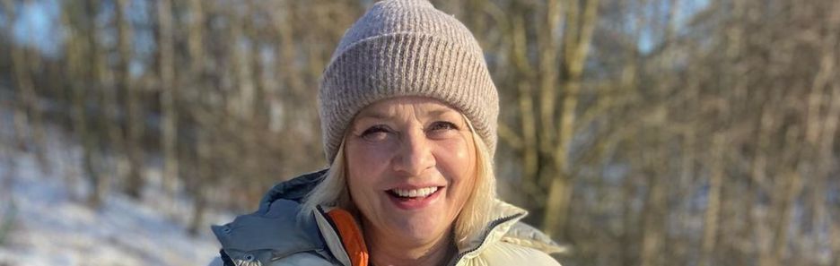 Małgorzata Ostrowska-Królikowska z torebką, która będzie hitem wiosny. Pasuje jej ten model?
