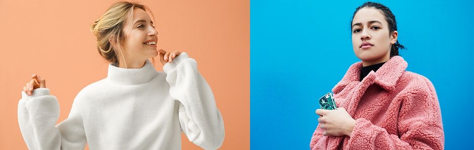 Niezastąpione bluzy polarowe – damskie stylizacje z najcieplejszym elementem garderoby na zimę 2021
