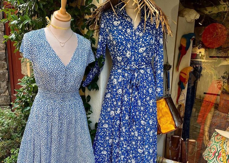 Idealne na co dzień i do biura. Eleganckie i wygodne sukienki dla 50-latek, które robią cuda z sylwetką