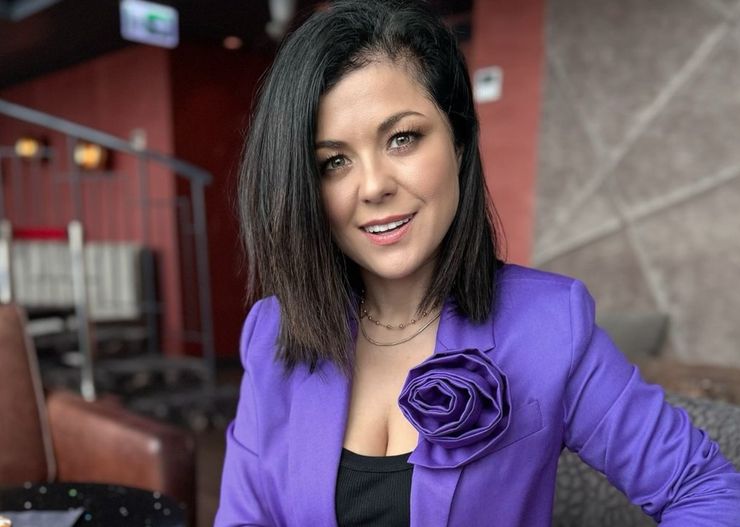 Wracają spodnie „culottes”. Cichopek pokazała się w nich dwa razy