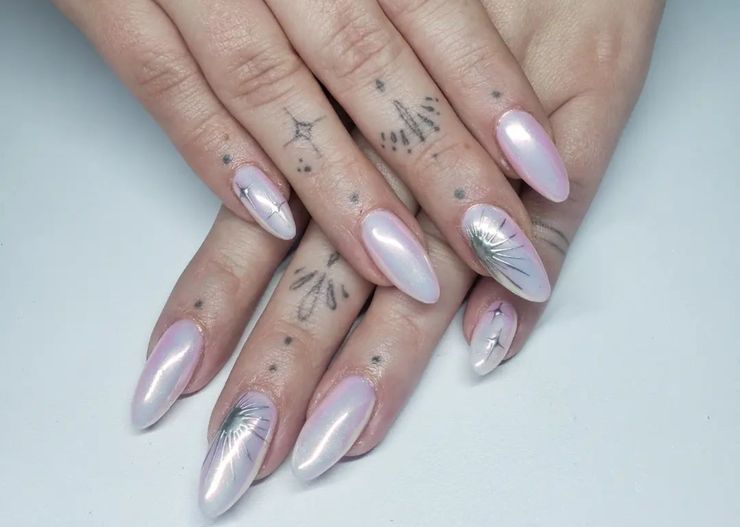 Te paznokcie noszą teraz najmodniejsze Polki. Frosted nails to hit