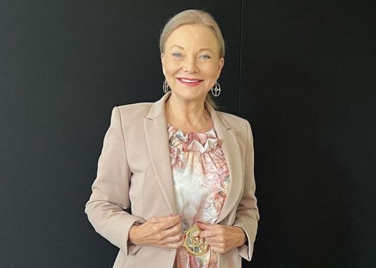 69-letnia Laura Łącz pokazała się w sukience. Fani: „Klasa sama w sobie”