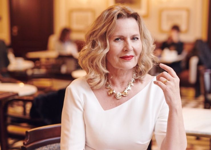 Szapołowska paraduje w futerku, które króluje wśród 20-letnich celebrytek