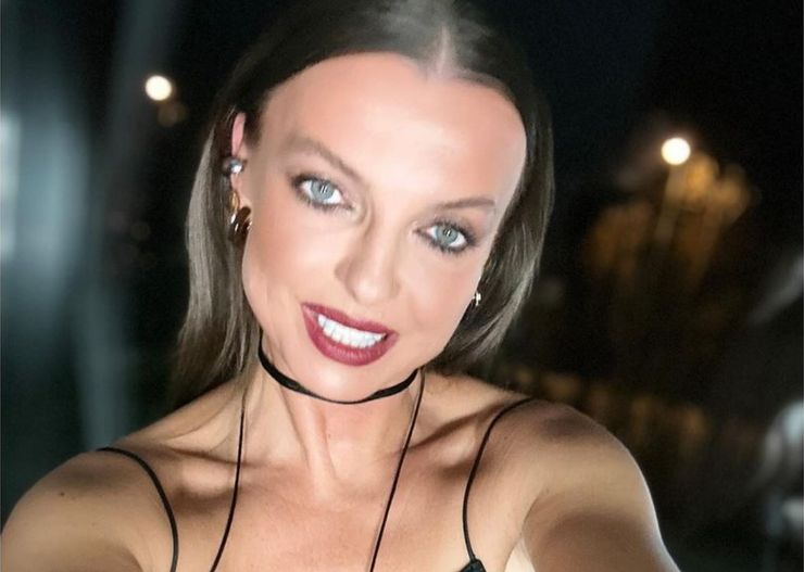 Trzy sukienki na sylwestra. Modne propozycje prosto od Sokołowskiej