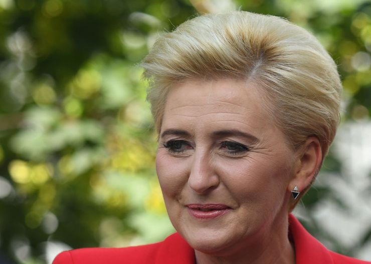 Pierwsza dama "przypadkiem" pokazała modne botki. Agata Duda postawiła na kontrowersyjny model
