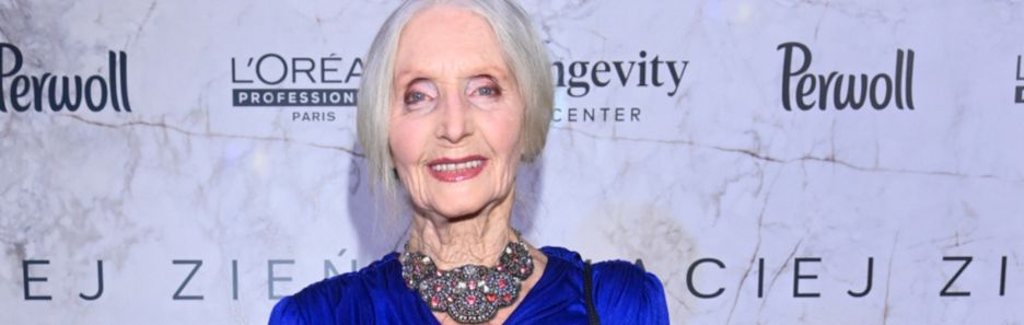 Ten kolor pasuje każdemu – dodaje klasy bez względu na wiek. Tak noszą go Helena Norowicz i Magda Mołek