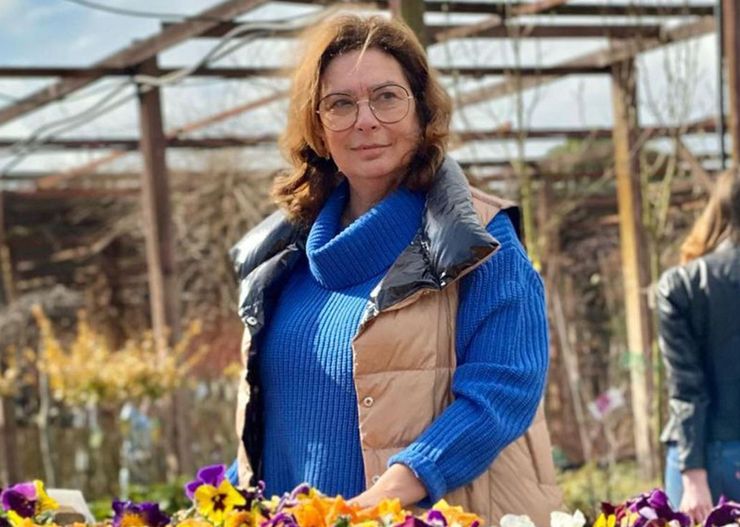 60-latko, włóż to do golfu, a będziesz wyglądać bardziej elegancko. Robi tak Kidawa-Błońska