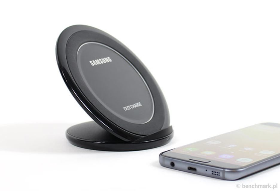 Ładowarka Samsung Wireless Charger Stand dla Galaxy S7 pod kątem