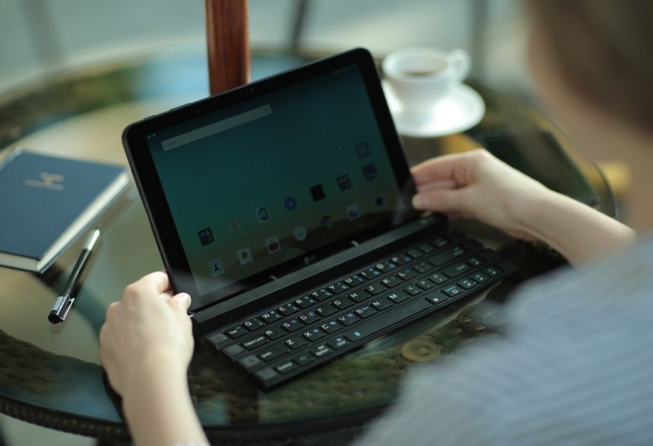 LG Rolly