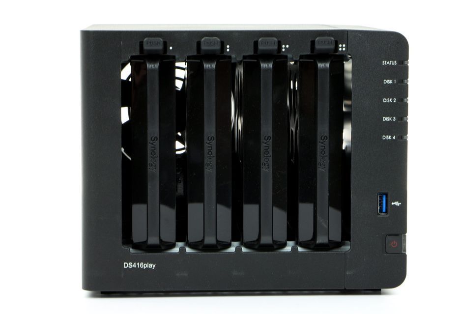 Synology DS416play widok z przodu