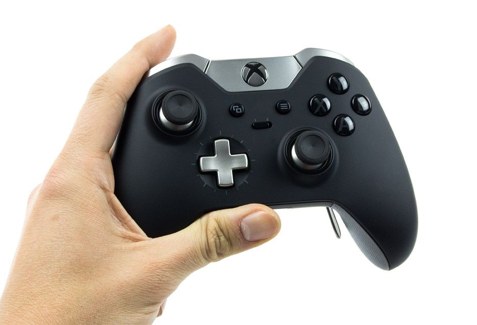 Xbox Elite - nieźle leży w dłoniach