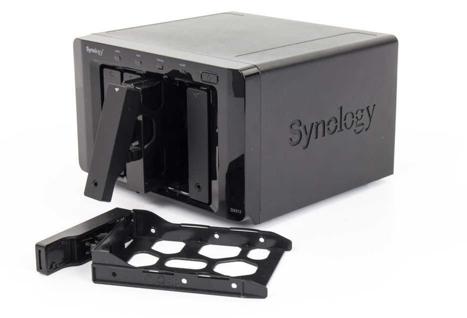 Synology DX513