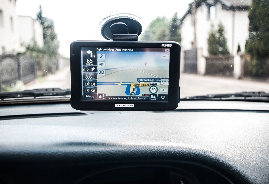 MODECOM FreeWAY MX4HD w samochodzie