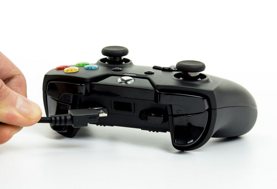 Razer Wildcat - podłączenie kabla