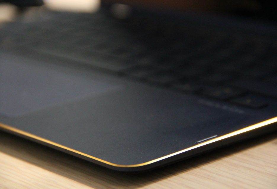 asus zenbook flip s UX370
