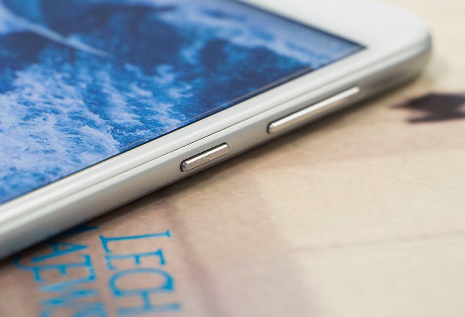 Huawei P9 Lite Mini - przyciski