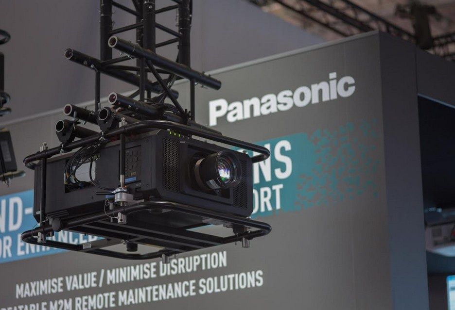Panasonic ISE projektor