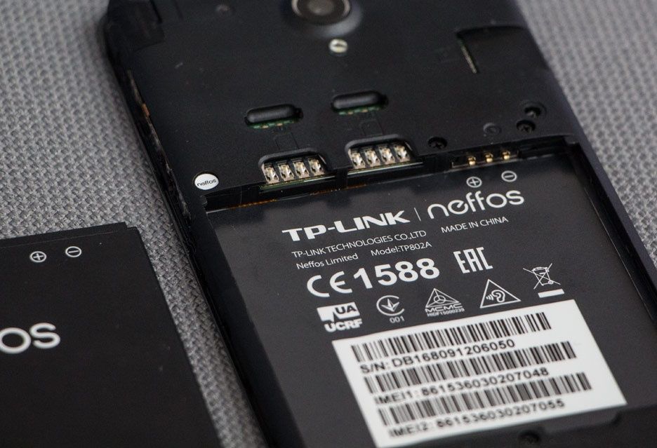 TP-Link Neffos Y5 sloty