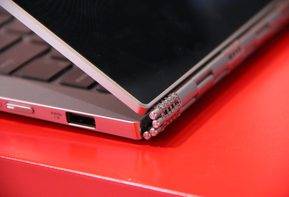 Lenovo Yoga 920 zawias