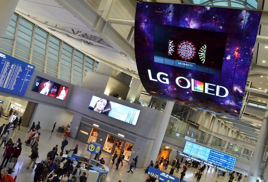 LG OLED lotnisko