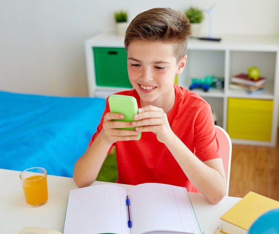 Smartfon - must-have na prezent dla chłopca