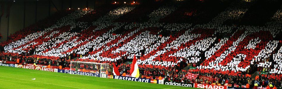 Kibice Liverpoolu w kwietniu 2005 roku na mecz z Juventusem przygotowali oprawę z napisem "Amicizia"  (Przyjaźń)

fot. Phillip Chambers/CC BY-SA 3.0