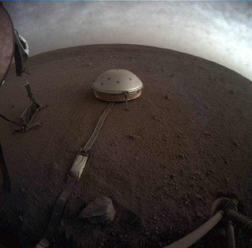 InSight sejsmometr