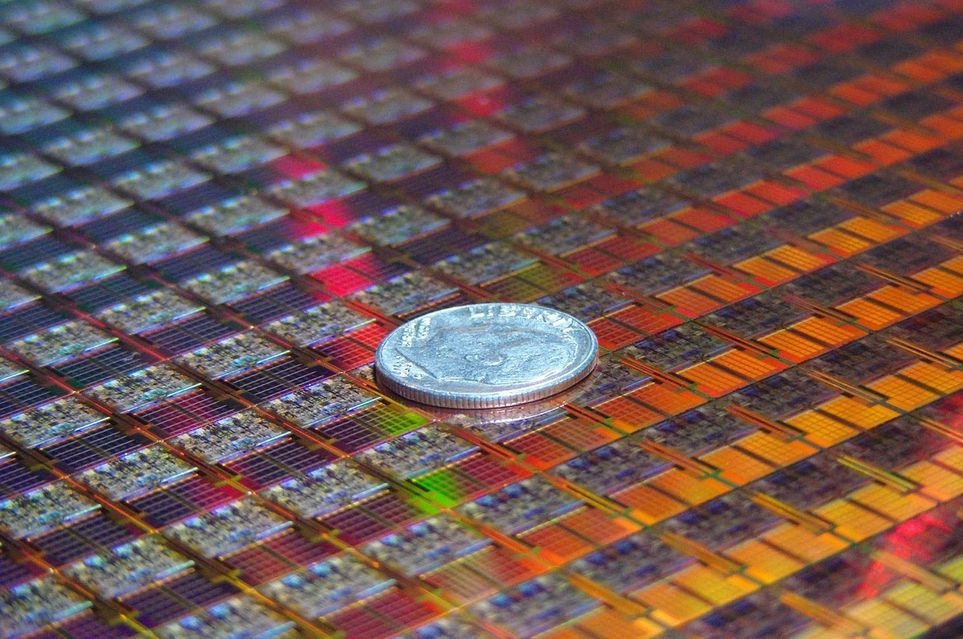 Intel procesor - wafel krzemowy